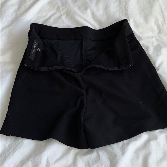 Classy dynamite shorts - Picture 3 of 3